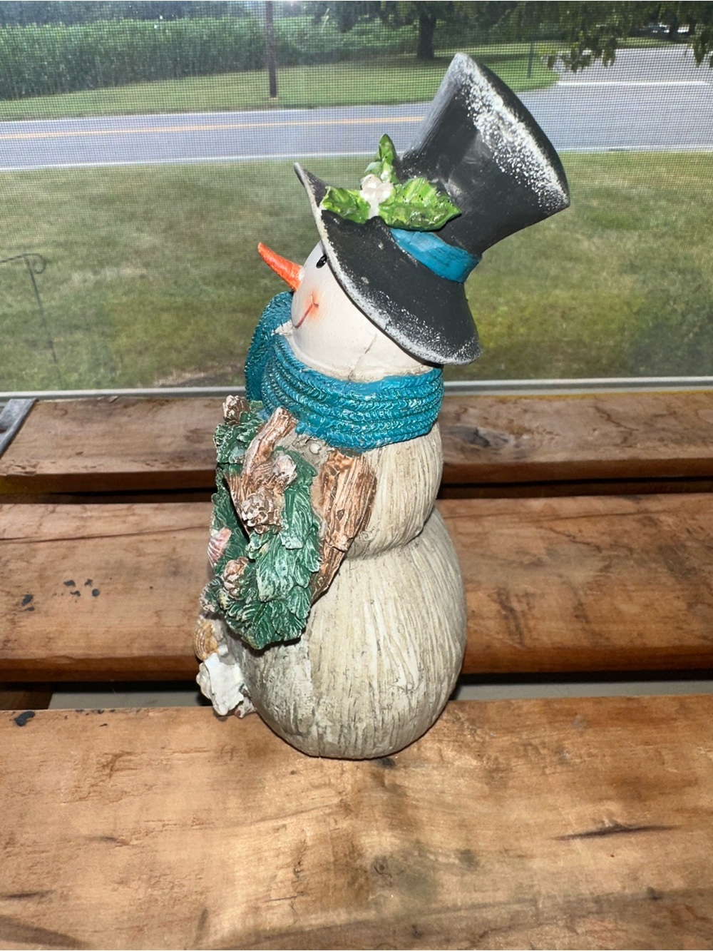 Costal or Beach-themed Christmas snowman figurine - EUC - Like New - Picture 4 of 4